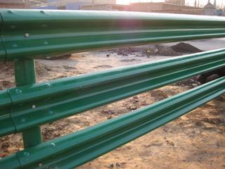 危險地段三層護欄板 危險地段三層護欄板